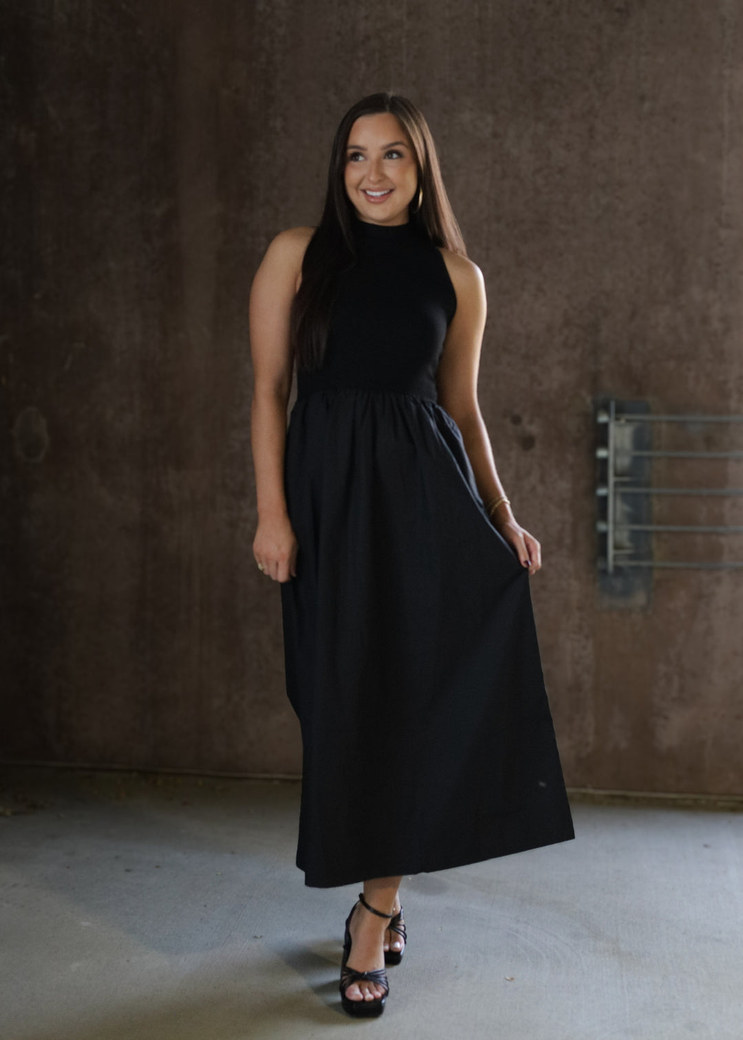 Black Solid Mock Neck Maxi Dress Large