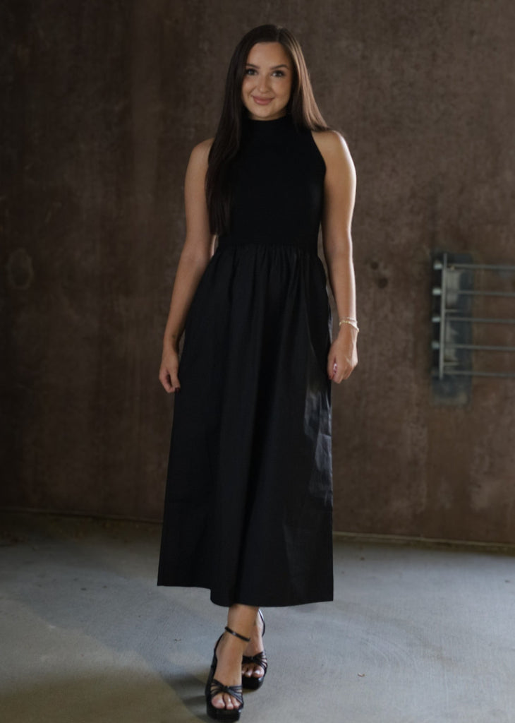 Black Solid Mock Neck Maxi Dress Large